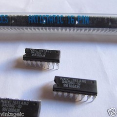 D41256C-10 NEC 262,144 x 1-BIT DYNAMIC NMOS RAM, (256K X 1) 5V, IC 16-Pin Dip