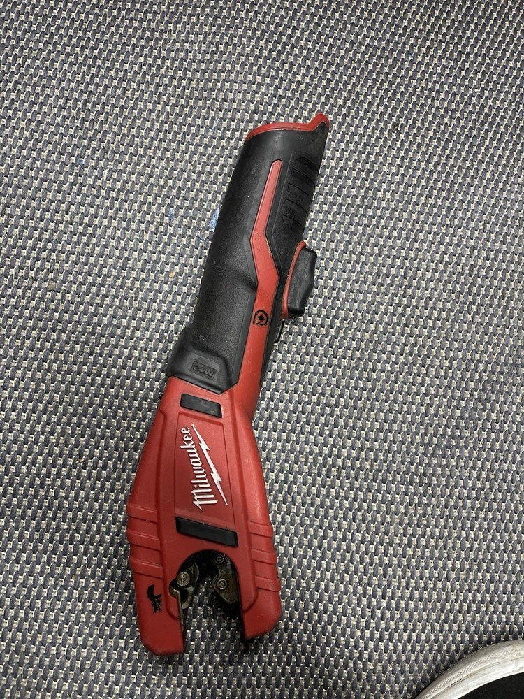 Milwaukee 2471-20 M12 12V 12 Volt Cordless Copper Tubing Cutter (Tool Only)