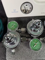 Accutron Guardian II Dental Nitrous Gas Manifold W/ Wall Alarm Tank Gauges Hoses