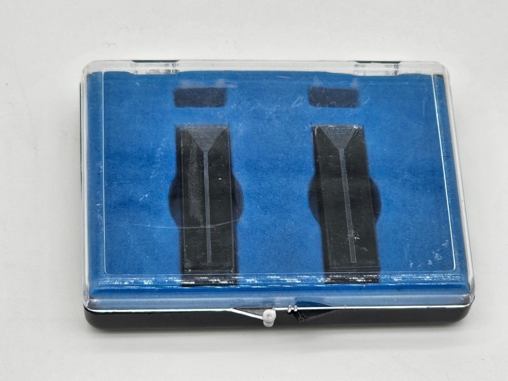 Azzota 1 mL Cuvette Pair UV accessory