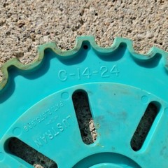 1 Vtg IH International C-14-24 Lustran Planter Plate Food Plot Kernel Seed Corn