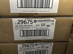 NEW BOX OF 10 GE 29675 GE-232-MV-PS-H Electronic Ballasts; 2 Lamp, T8, 120-277V