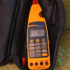 Fluke 773 Milliamp Process Clamp Meter Process Calibrator Type w/ Soft Case