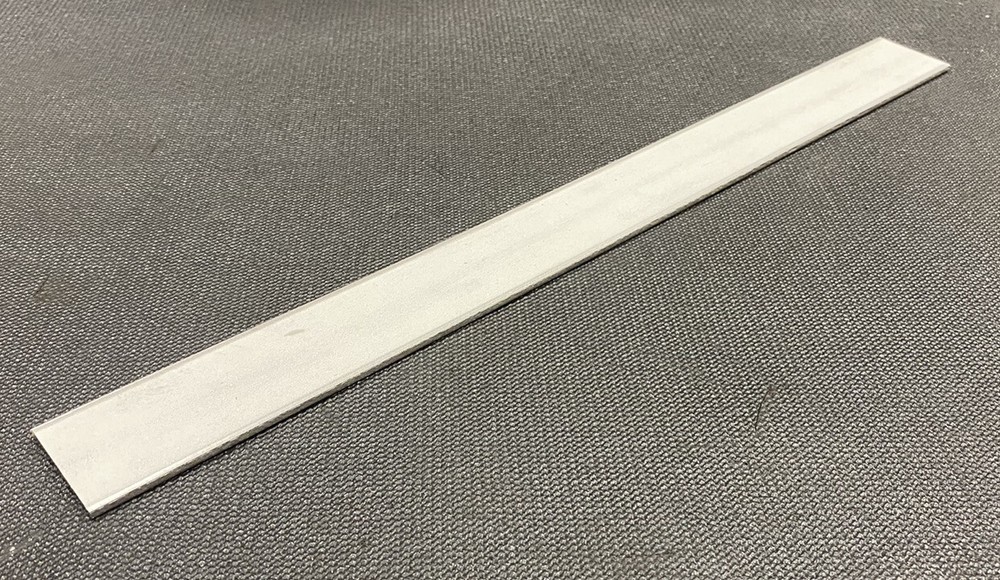 1/8″ Thickness 304 / 304L Stainless Steel Flat Bar 0.125″ x 1.5″ x 16″ Length