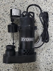 Everbilt 1/4 HP Thermoplastic Submersible Sump Pump Vertical Switch HDSP25V. NEW