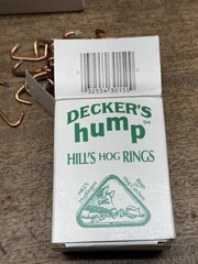Lot of 1,000 Decker Manufacturing Company ~Decker’s Hump Hill’s No.3 Hog Rings