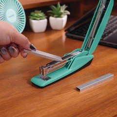 Swingline Stapler, 20 Sheet Capacity, 545 Desktop Stapler, Spring Green (S705…