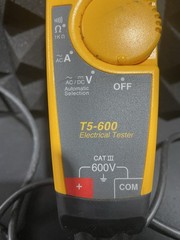 Fluke T5-600 Electrical Tester Voltage Continuity Current Meter CAT III 600V