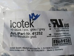 (NEW) ICOTEK 41252 BTG Density Insert Blind Grommet 40 x 40 x 20mm