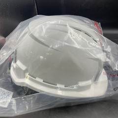 Milwaukee 48-73-1706 BOLT White Type 1 Class C Bolt 100 Vented Safety Helmet