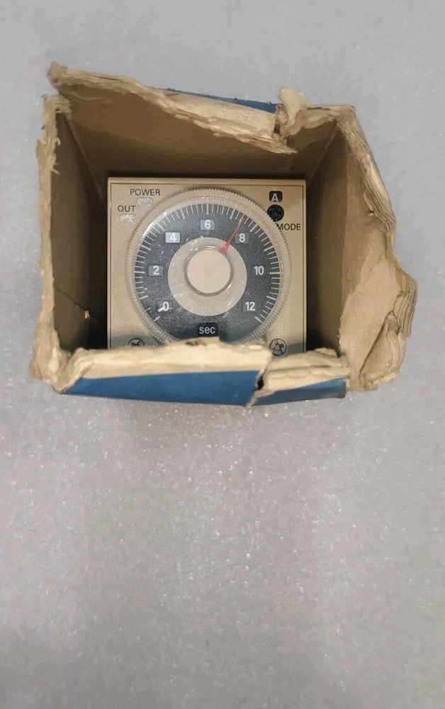 H3CR-A 100-240V AC 100-125V DC 11PIN OMRON TIMER FREE FATS SHIPPING FEDEX