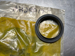 AH20017 JOHN DEERE SEAL