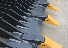 High Quality Wolfequip 66in/72in Quick Attach Skid Steer Attachment Rock Bucket