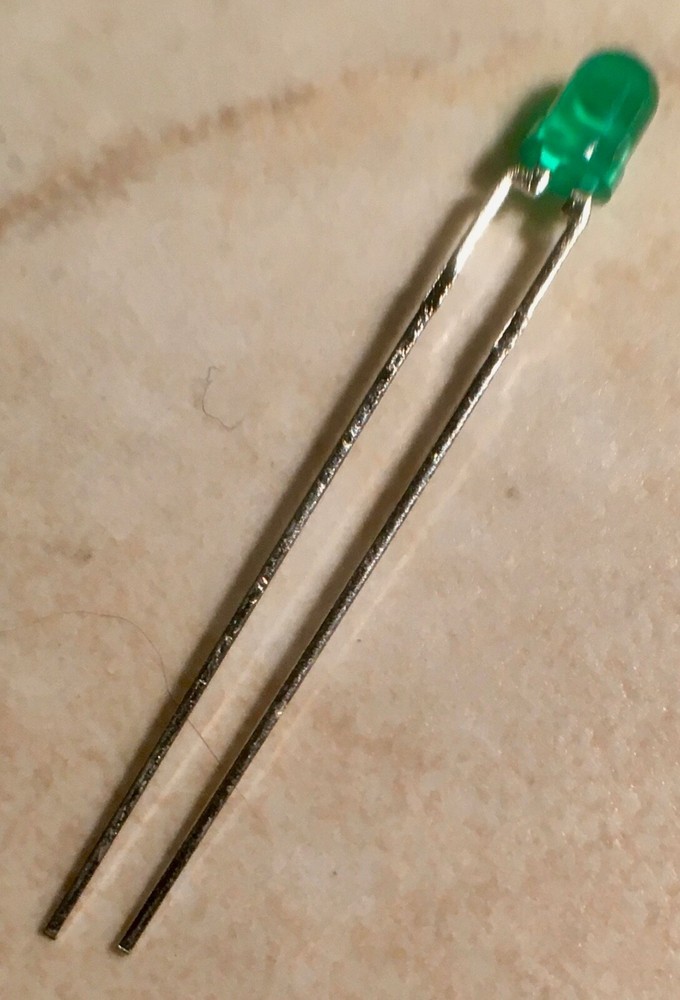 QT MV54644 Hi-Efficiency Green T1 LED – 10 Pieces – NOS