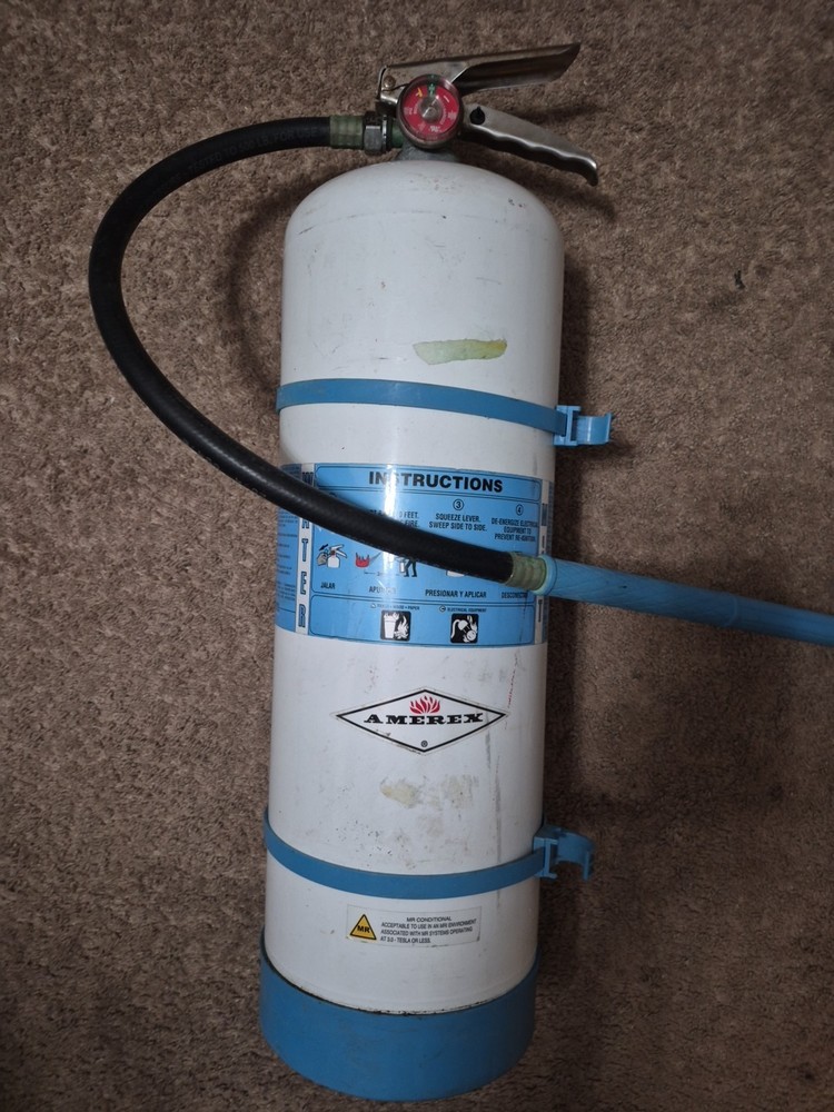 Amerex C272 2.5 Gal Water Mist Fire Extinguisher – 2A:C MRI Safe