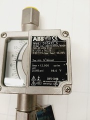NEW ABB VARIABLE AREA FLOW METER 1/2″ NPT/100 BAR OMAX 12.000 D10A32_5