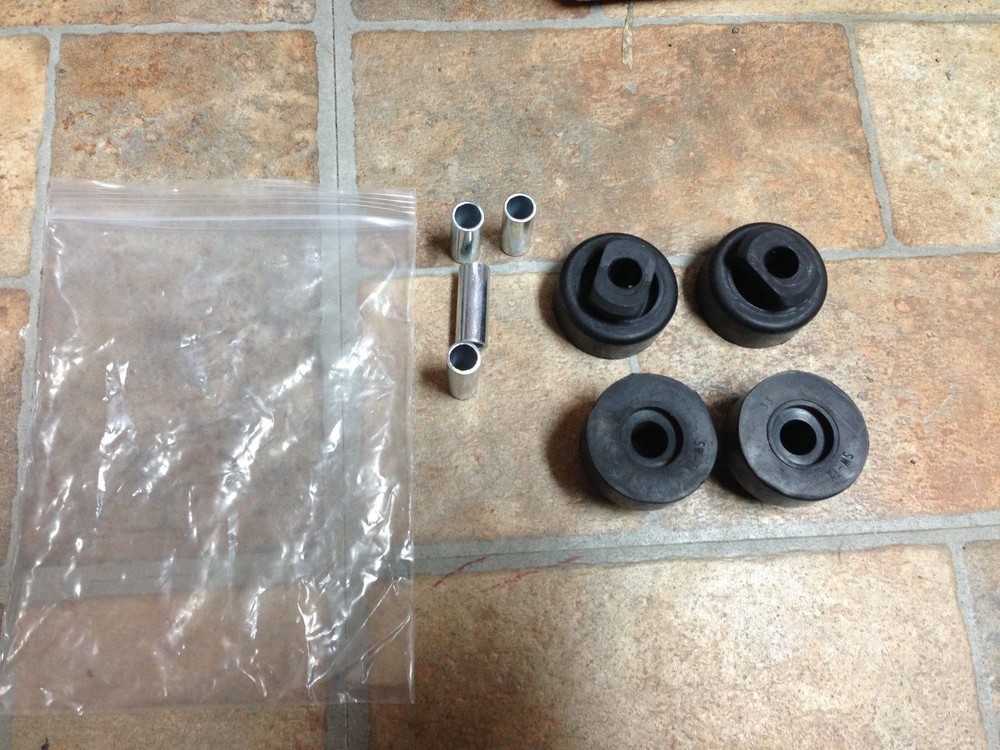 Danfoss Compressor Mounting Kit – Part # 120Z5048 – Rubber Mounts, Bolt Sleeves