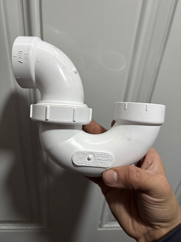 1 1/2 Inch White PVC DWV P-Trap Union 140F Non-Toxic Drainage Fitting