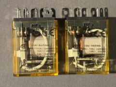 IDEC RH2B-UAC24V / RH1B-UAC24V Plug-in “Ice Cube” Relays with DIN Sockets