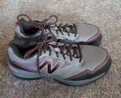 NEW BALANCE REVLITE ~ WOMEN’S STEEL TOE WORK SHOES ~ SZ Womens 8/Mens 6.5 ~ NEW