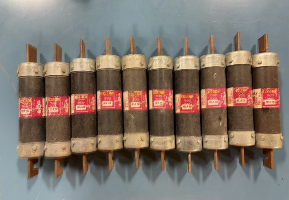 Lot Of 10 FUSETRON FRS-R-200 FUSE, 200A, 600V, DUAL ELEMENT, OLD STYLE