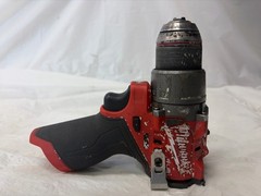 PRE OWNED MILWAUKEE TOOLS 3404-20 HAMMER DRILL/ DRIVER WITH BATTERY (P23017103)