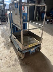 2013 GENIE GR20 20’ ELECTRIC RUNABOUT SCISSOR VERTICAL MAST DRIVABLE MAN LIFT GR