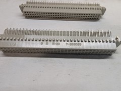 2x AMP TE 650895-4 Eurocard DIN 41612 Type R 96-Pin Female Right Angle Connector