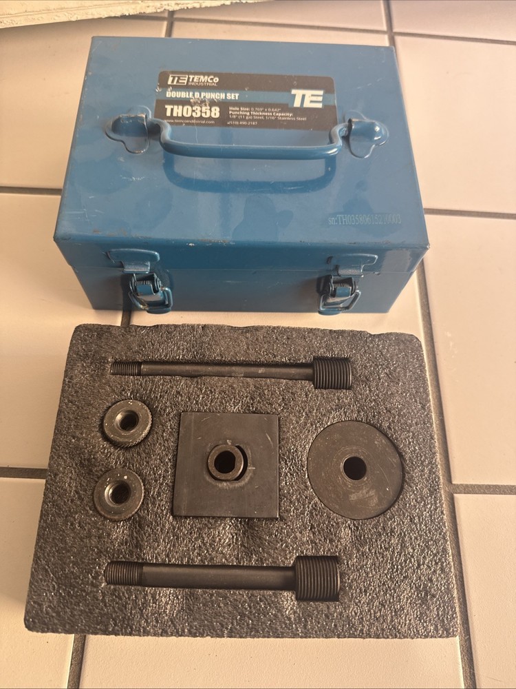 TEMCo Double D Punch Die Set 0.769 inch x 0.642 inch Knockout Hole w/ Case