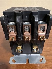 Definite Purpose Contactor, 3 Pole, 90 A, 208/240 Coil, Copeland 912-3090-06