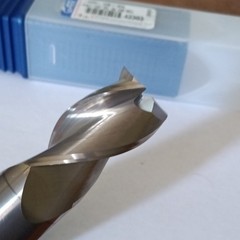 Garr 42303 Square End Mill 1in 3FL 1-5/8in LOC 4in OAL 1in Shank HSS