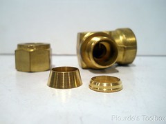 New Crawford Brass 1/2″ Tube OD x 1/2″ FNPT Adapter Elbow Fitting, B-810-8-8
