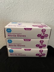 MedPride Powder-Free Nitrile Exam Gloves, Large (Pack of 300)