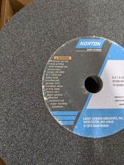 Norton Surface Grinding Wheel 6″ x 1″ x 1/2″ 80G Qty 8 66252803225