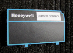 Used Honeywell RM7895A-1014 Flame Safety Burner Control