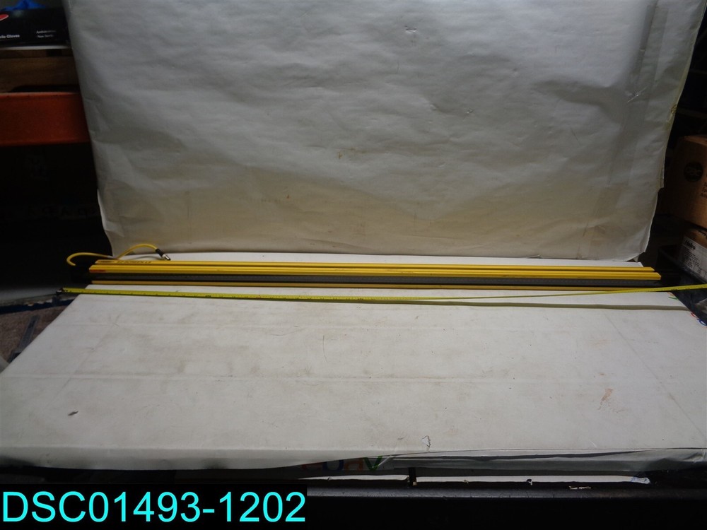 SLLE40-1260-S – BANNER ENGINEERING EZ-SCREEN LS 49.6 IN RANGE: 12 M (40 FT)