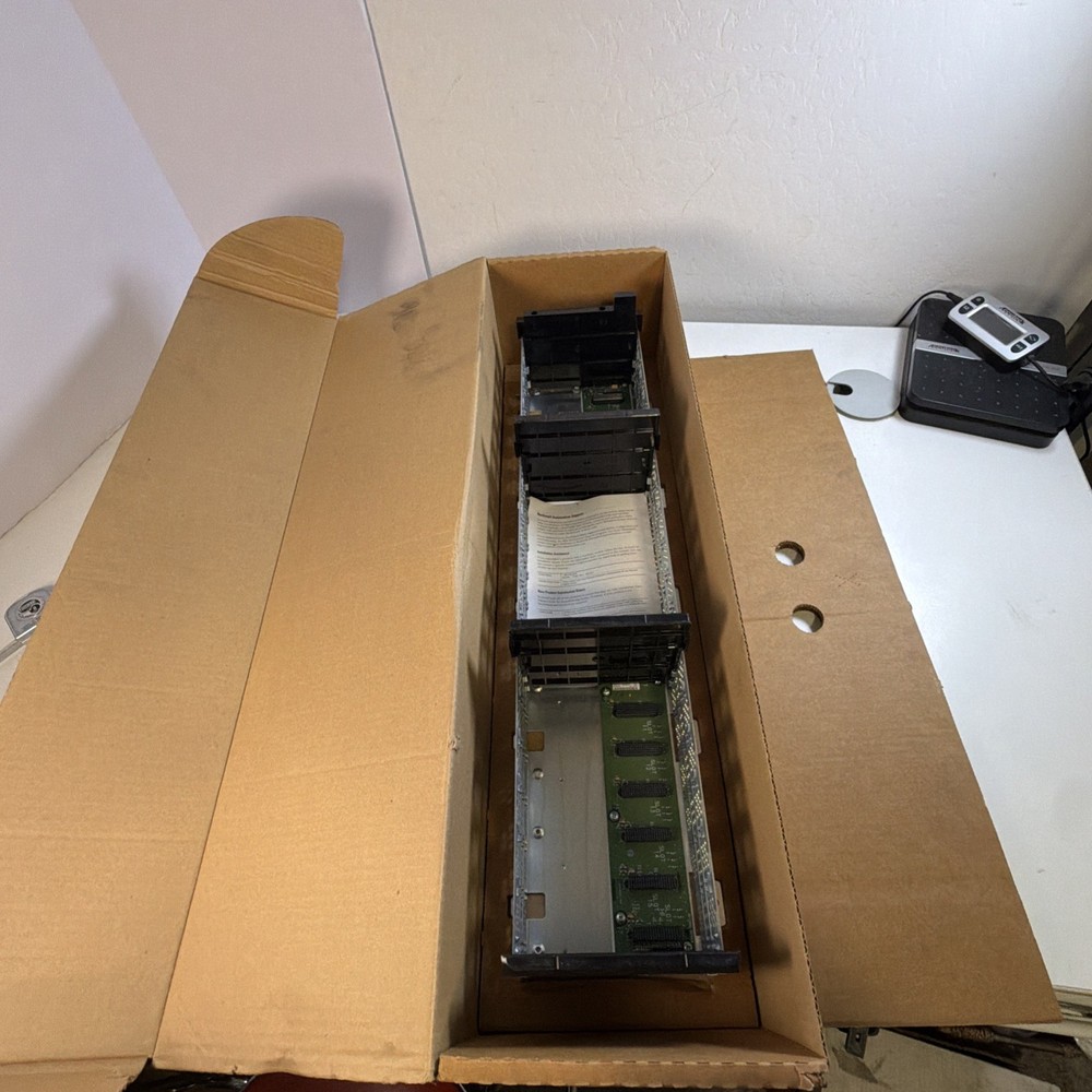 ALLEN BRADLEY 1756-A17 SERIES B PLC RACK