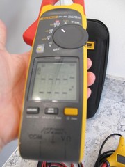 Fluke 377 FC true rms digital handheld clamp meter w/ iflex i2500-18 + bag+leads
