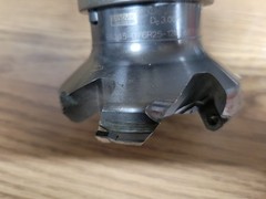 SANDVIK INDEXABLE FACEMILL RA245 3 ” W/ CAT 40 SHANK