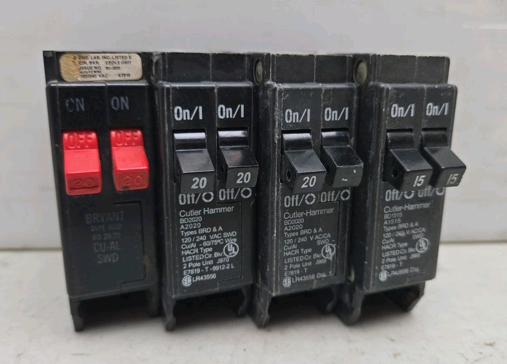Mixed Lot of 4 Tandem Circuit Breaker 2 Pole 120/240V 15A 20A BD2020 BD1515 Read