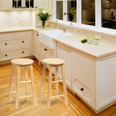 PJ Wood Classic Round-Seat 24″ Tall Kitchen Counter Stools, Natural, (Used)