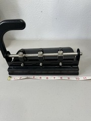 OIC Heavy-Duty 3-Hole Punch – Solid Metal – EUC (32-Sheet Capacity)