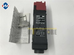 1PC New IN Box Omron D4SL-N2NFA-DN Safety Door Switch #G