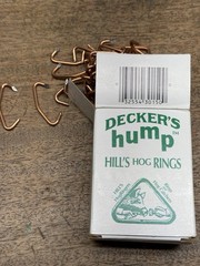 Lot of 1,000 Decker Manufacturing Company ~Decker’s Hump Hill’s No.3 Hog Rings