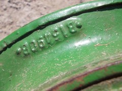 John Deere Planter ORIGNL JD Fertilizer Box Can & lid & inner drive holder mount