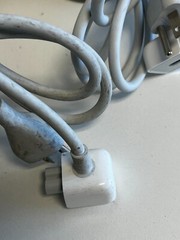 U50: Lot of 33 Apple Power Supply Cables
