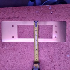 SAFLOK MT UNDER PLATE IN SATIN BRASS