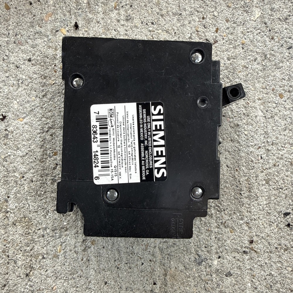 New Circuit Breaker Siemens Q1515AFCN 15/15 Amp AFCI Plug-On Neutral
