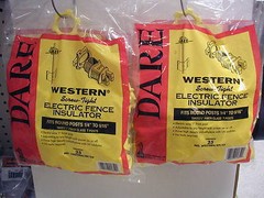 Dare – Western Electric Fence Insulators-Fiberglass or Steel Posts – ( 2 )25pks.