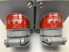 NEW APPLETON ENR22201 RECEPTACLE INTERLOCKED W/SWITCH FOR HAZARDOUS LOCATIONS